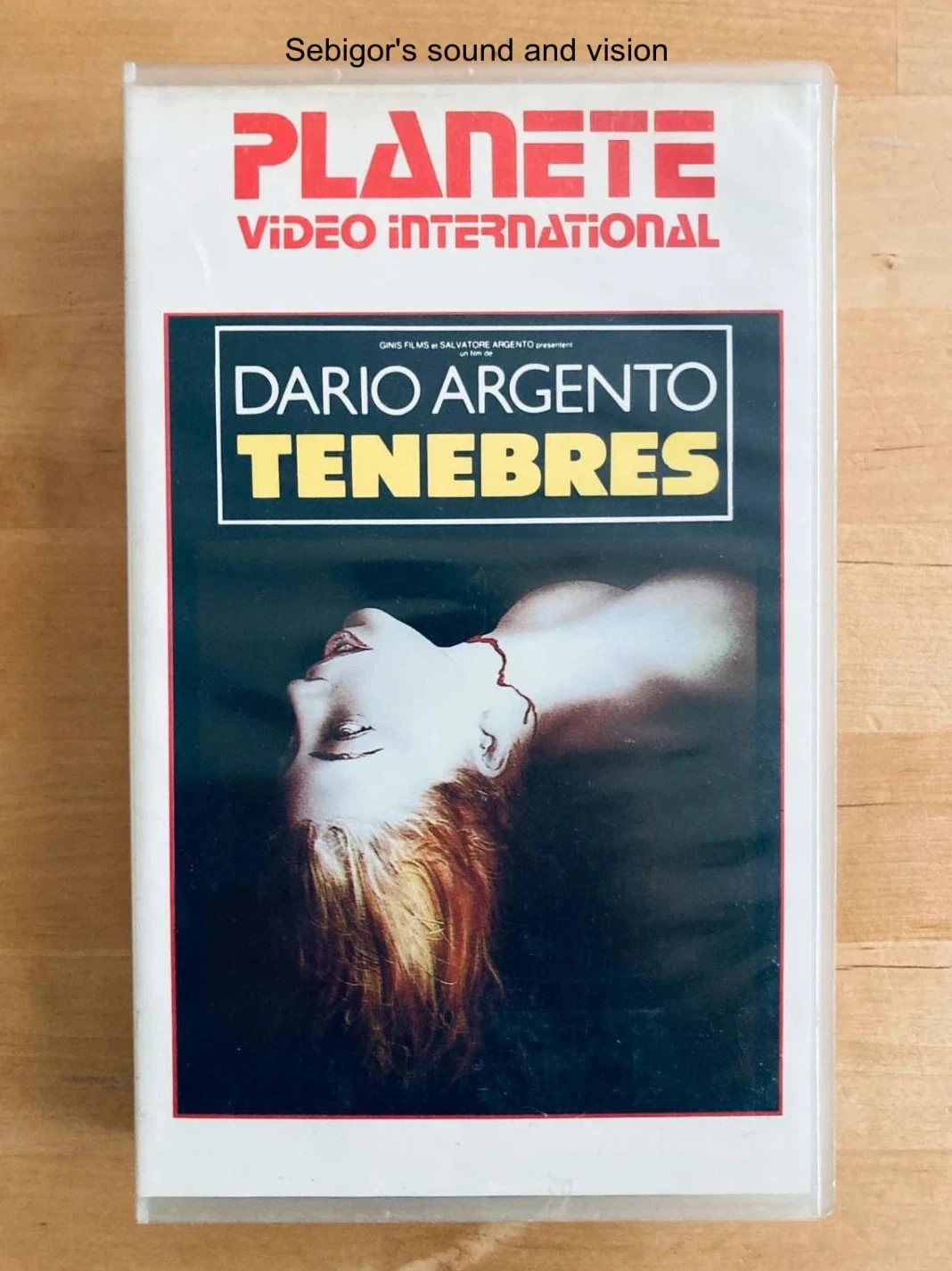 Cassette VHS Ténèbres de Dario Argento.